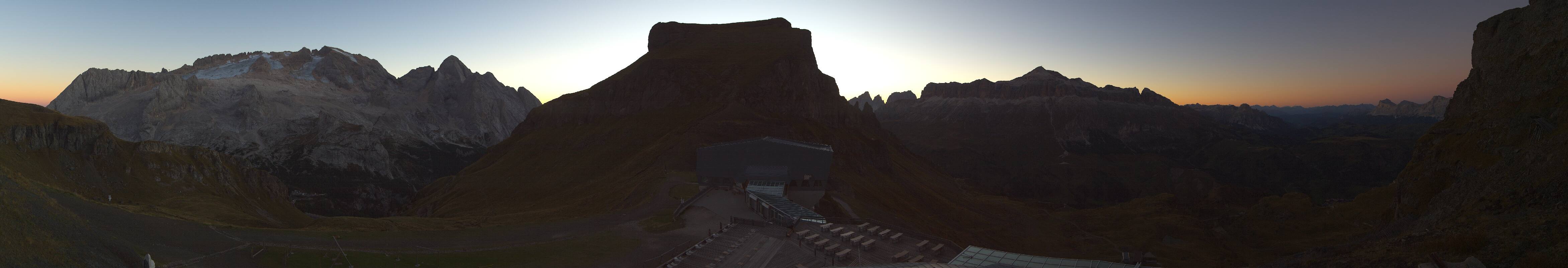 Marmolada webcam — Porta Vescovo 360° (Marmolada glacier view)