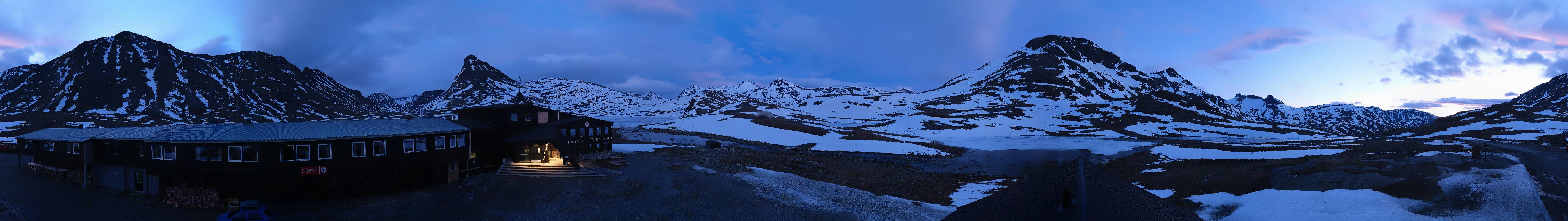 Leirvassbu Panorama Webcam: Current Panomax panorama image from Leirvassbu in the Jotunheimen high country.